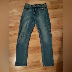 American eagle mom jeans